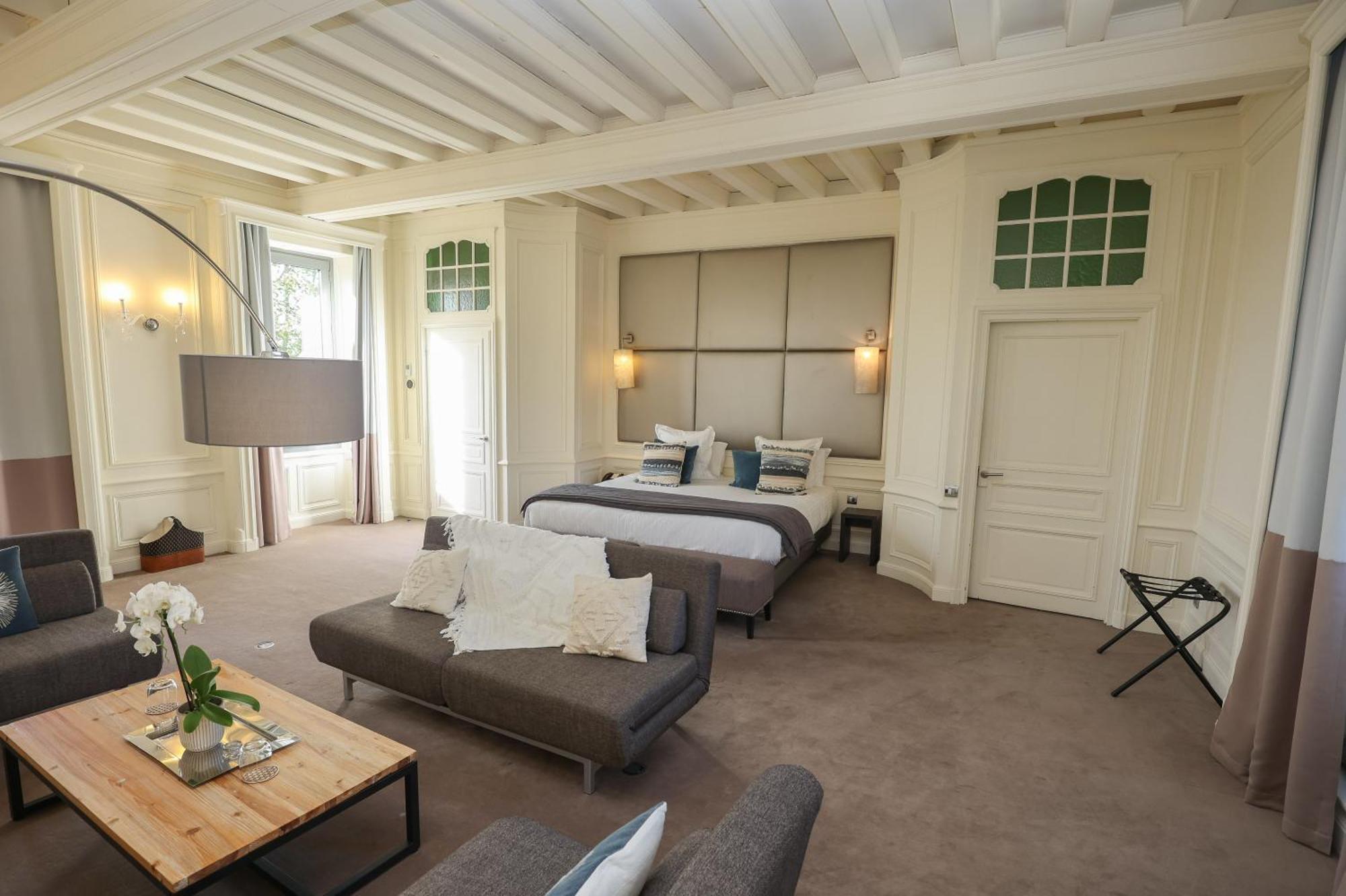 Hotel Chateau De Lacan Brive-la-Gaillarde Exteriör bild
